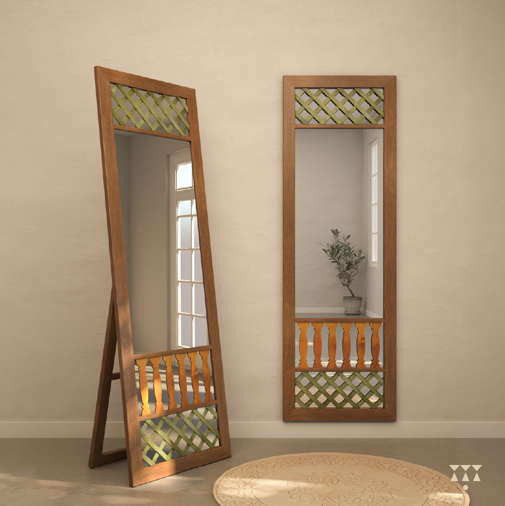 Leela Mirror