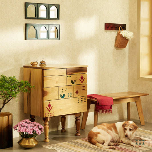 Piku, a handcrafted wooden chest