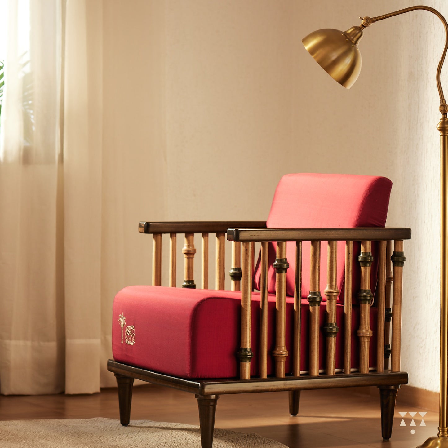 Ferry Lux | Handcrafted wooden armchair