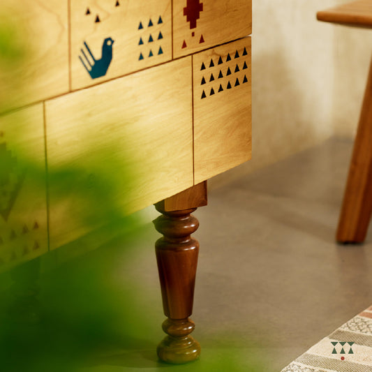 Piku, a handcrafted wooden chest